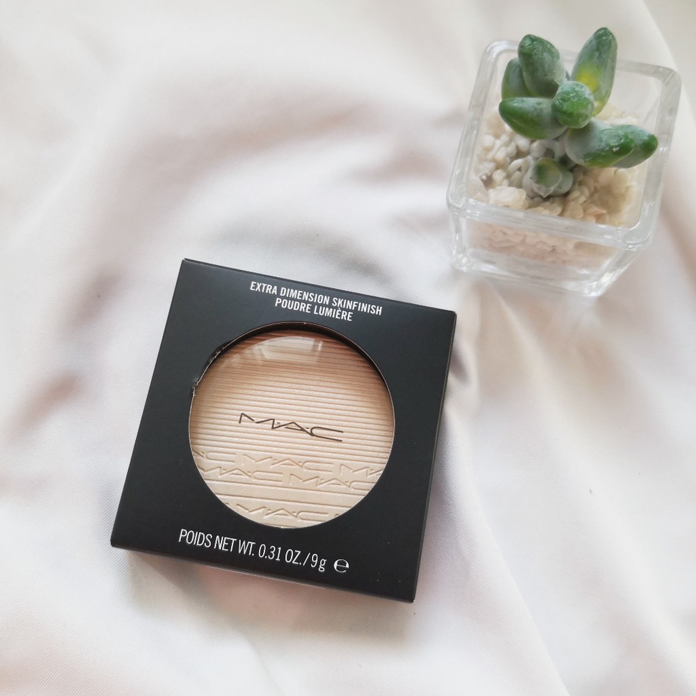 MAC EXTRA DIMENSION SKINFINISH